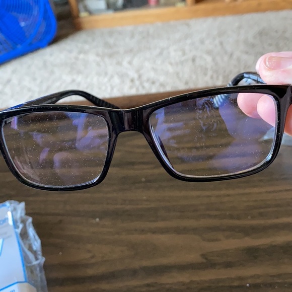 Blue Light Filtering Glare Reducing Lenses - Picture 2 of 8